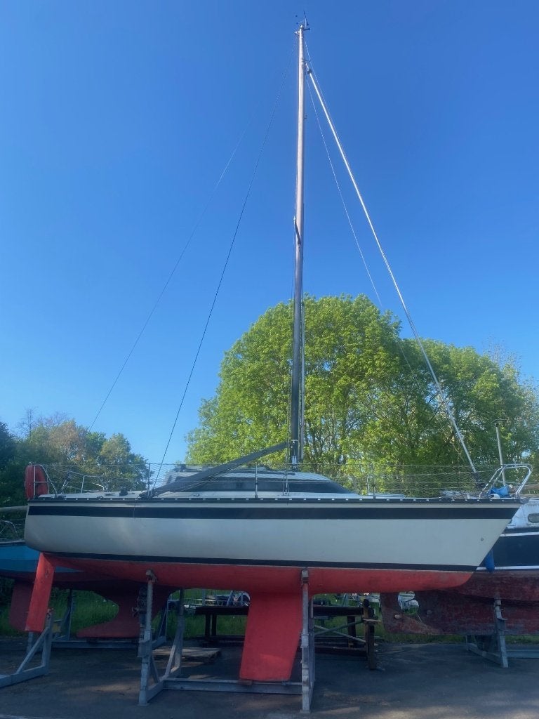 Friendship 26 zeiljacht 8m, Watersport en Boten, Ophalen, Gebruikt, Viertaktmotor, Friendship