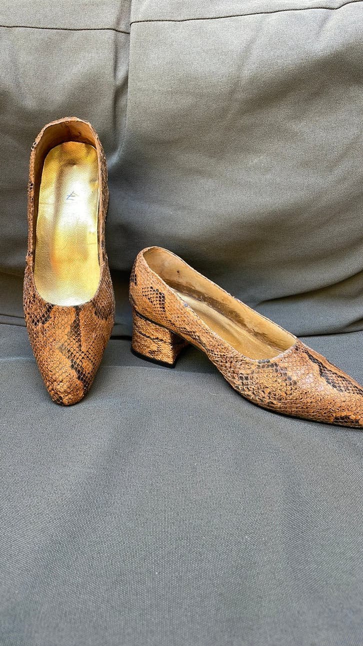 Vintage elegante pump slangenprint jaren’ 60-‘70, Verzenden, Zo goed als nieuw, Bruin
