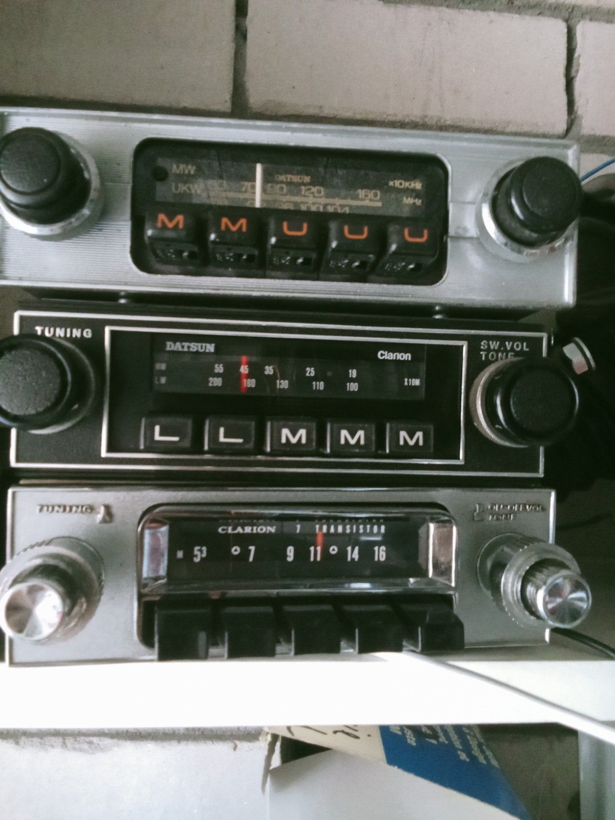 oldtimer auto radio.s datsun clario op den sanyo, Ophalen of Verzenden, Gebruikt