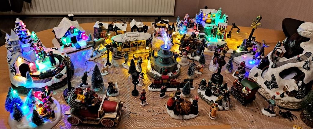 Complete kerstdorp, Diversen, Kerst, Zo goed als nieuw, Ophalen