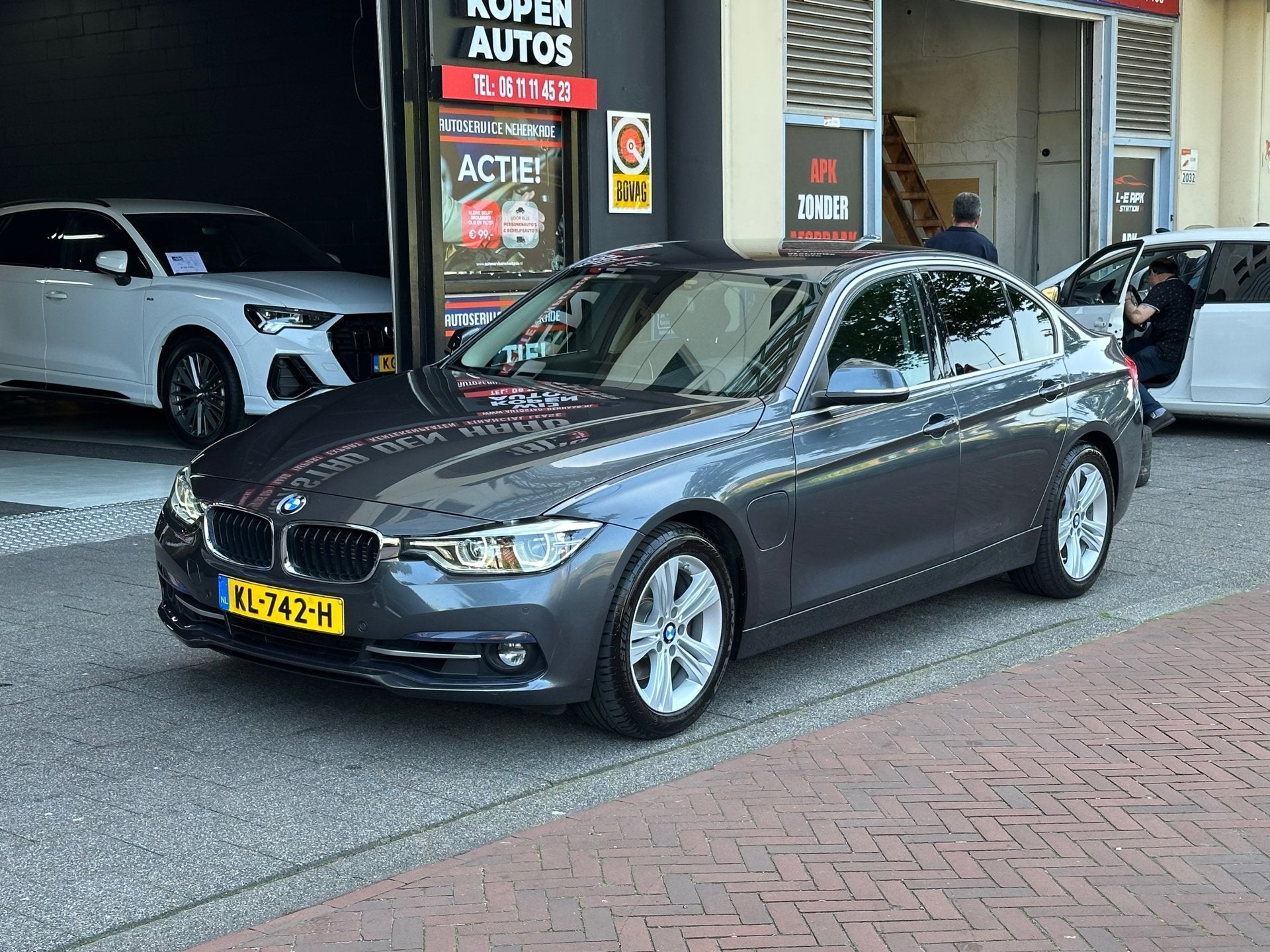 BMW 3-serie 330e Centennial High Executive Leer Navi Camera, Auto's, Automaat, 1998 cc, Achterwielaandrijving, Gebruikt