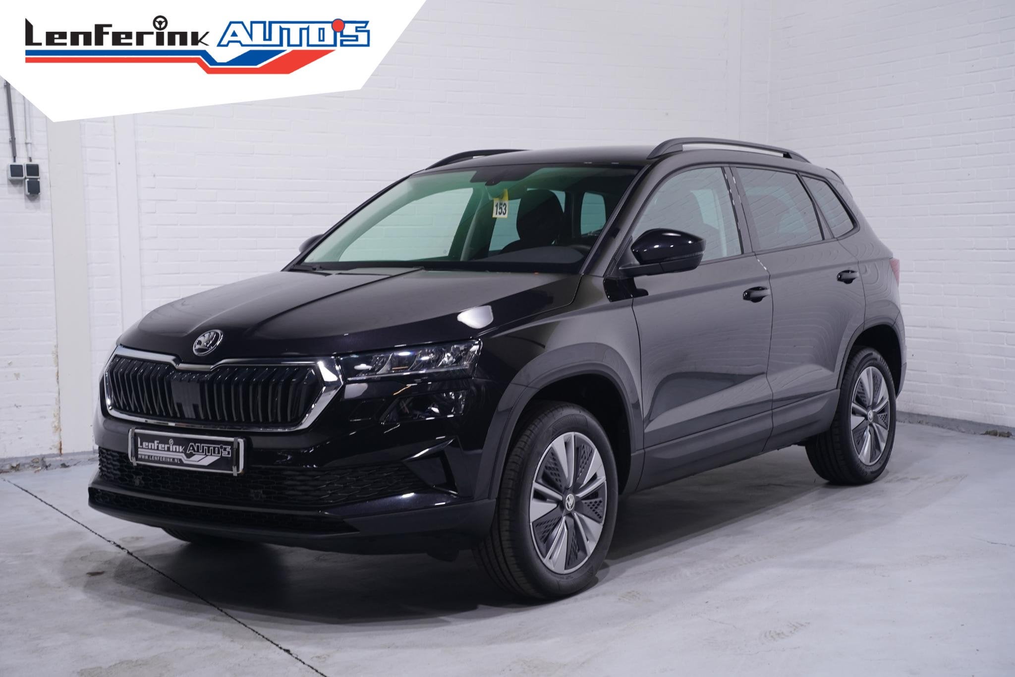Skoda Karoq 1.5 TSI ACT Business Edition Plus NAP Clima Wint, Auto's, Stof, 4 cilinders, Zwart, Automatische klimaatregeling