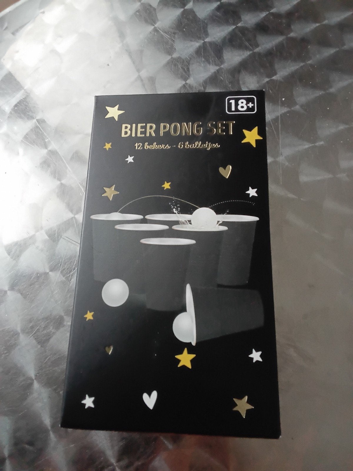 Bier Pong Set - 12 bekers, 6 balletjes (18+), Hobby en Vrije tijd, Gezelschapsspellen | Bordspellen, Vijf spelers of meer, Ophalen of Verzenden