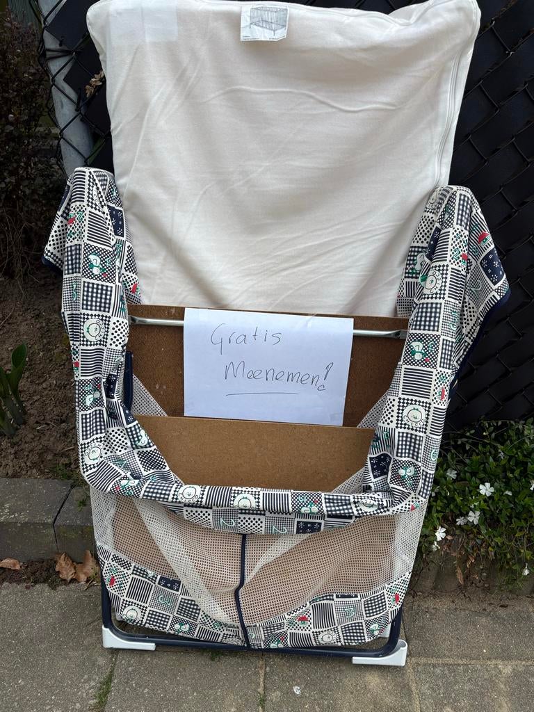Campingbedje met matrasje, Ophalen, Gebruikt, Minder dan 140 cm, Matras
