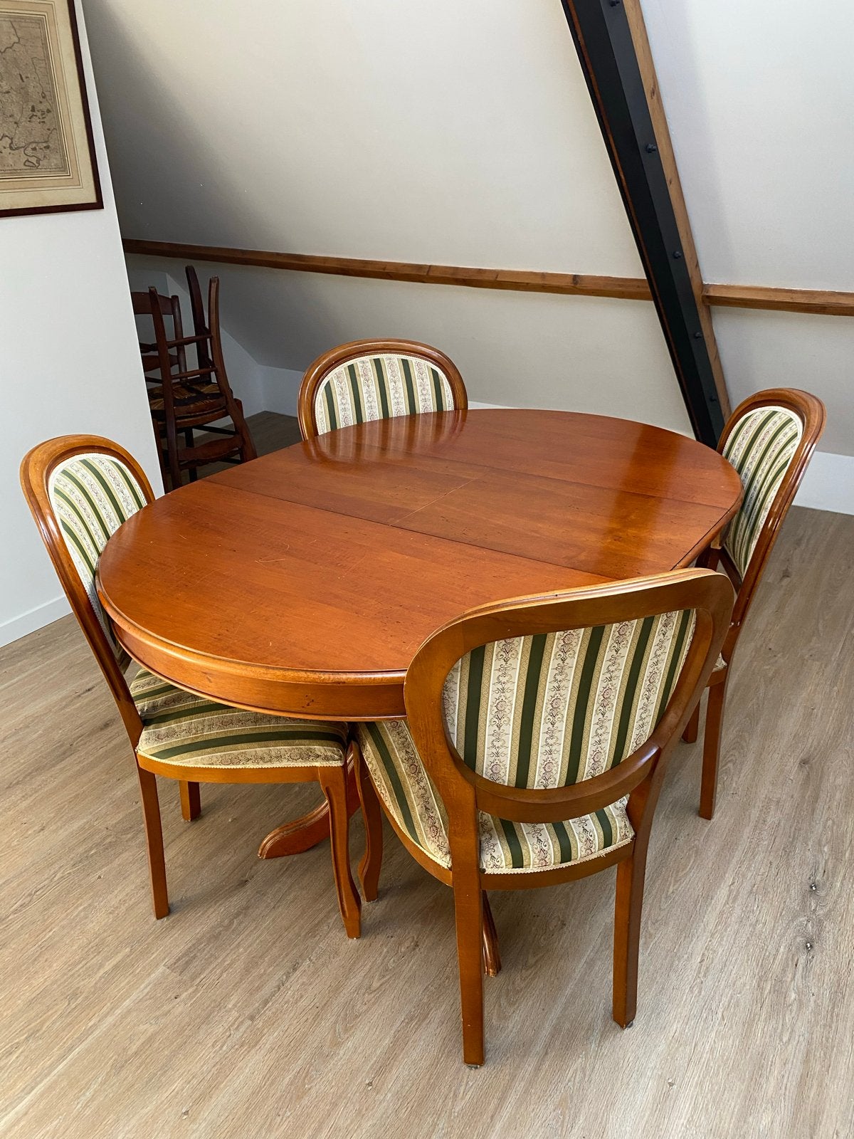 Uitschuifbare eettafel met 4 stoelen, Antiek en Kunst, Antiek | Meubels | Tafels, Ophalen