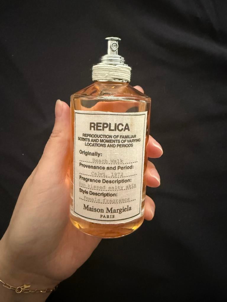 Maison Margiela Replica Beach Walk 100ml, Sieraden, Tassen en Uiterlijk, Uiterlijk | Parfum, Ophalen of Verzenden, Zo goed als nieuw