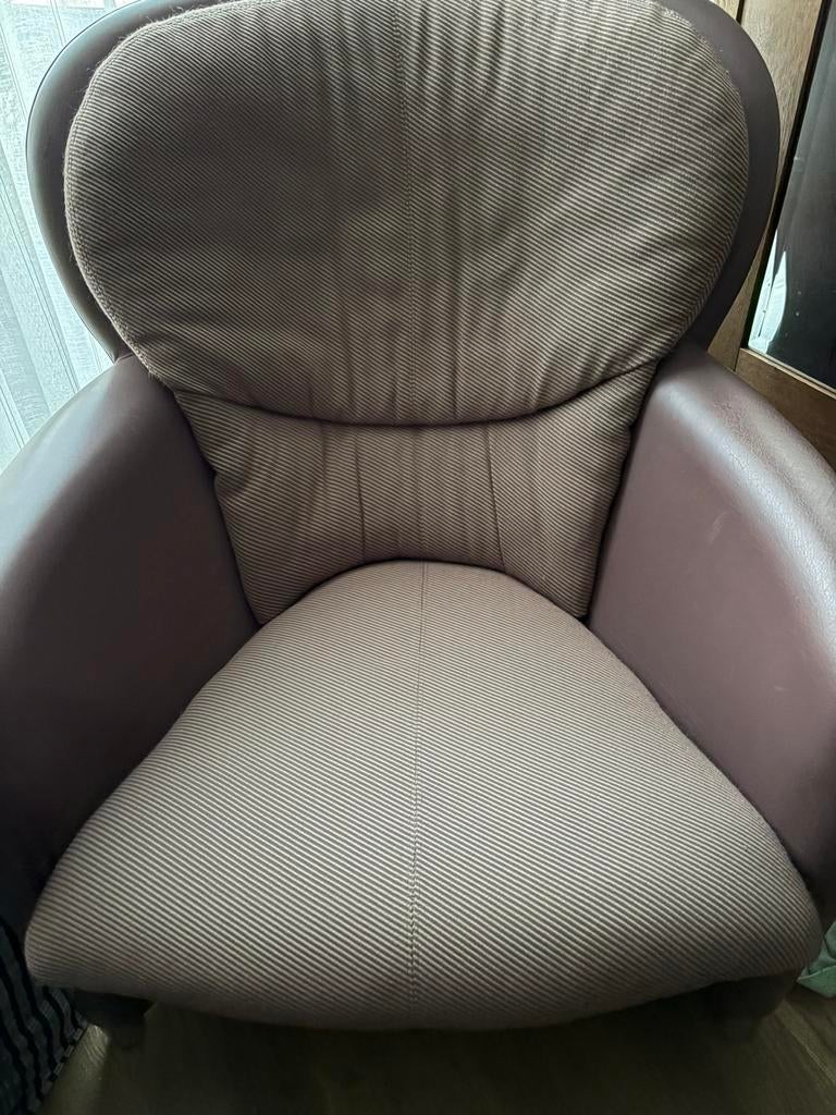 Leolux Excalibur fauteuil en hocker, Ophalen, Gebruikt, Modern, 50 tot 75 cm