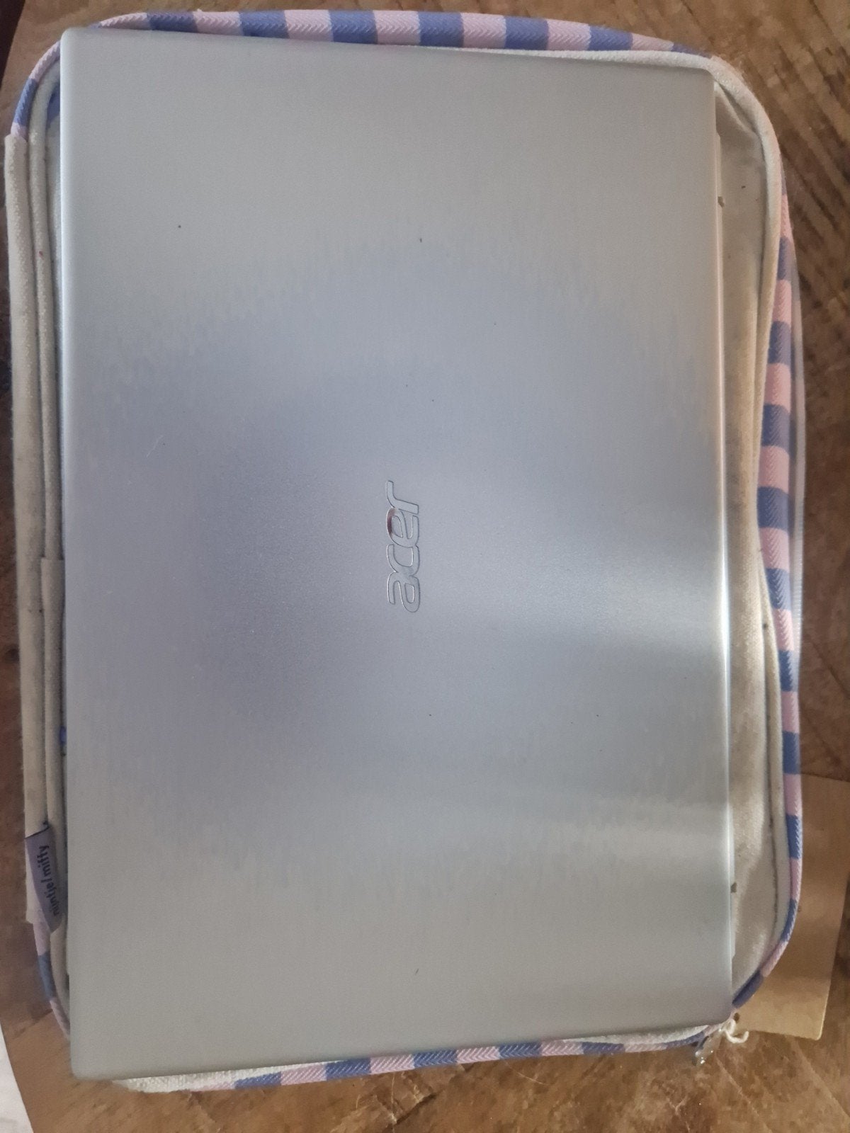 Acer Swift 1 Laptop met Hoes en Lader - Perfect voor School, Gebruikt, Qwerty, Intel, Ophalen of Verzenden