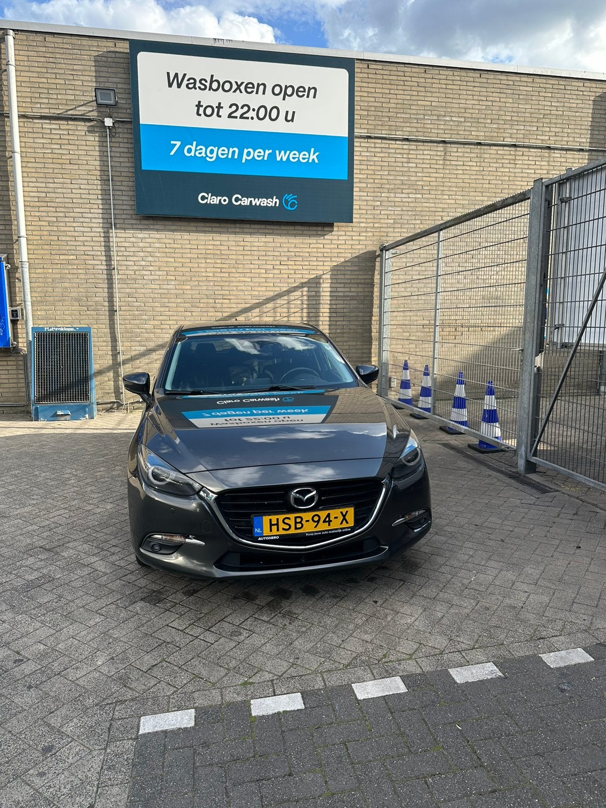Mazda 3 2.0 Skyactiv-g 88KW HB 2017 Grijs | Apple Carplay, Voorwielaandrijving, 1998 cc, 4 cilinders, Stuurwielverwarming