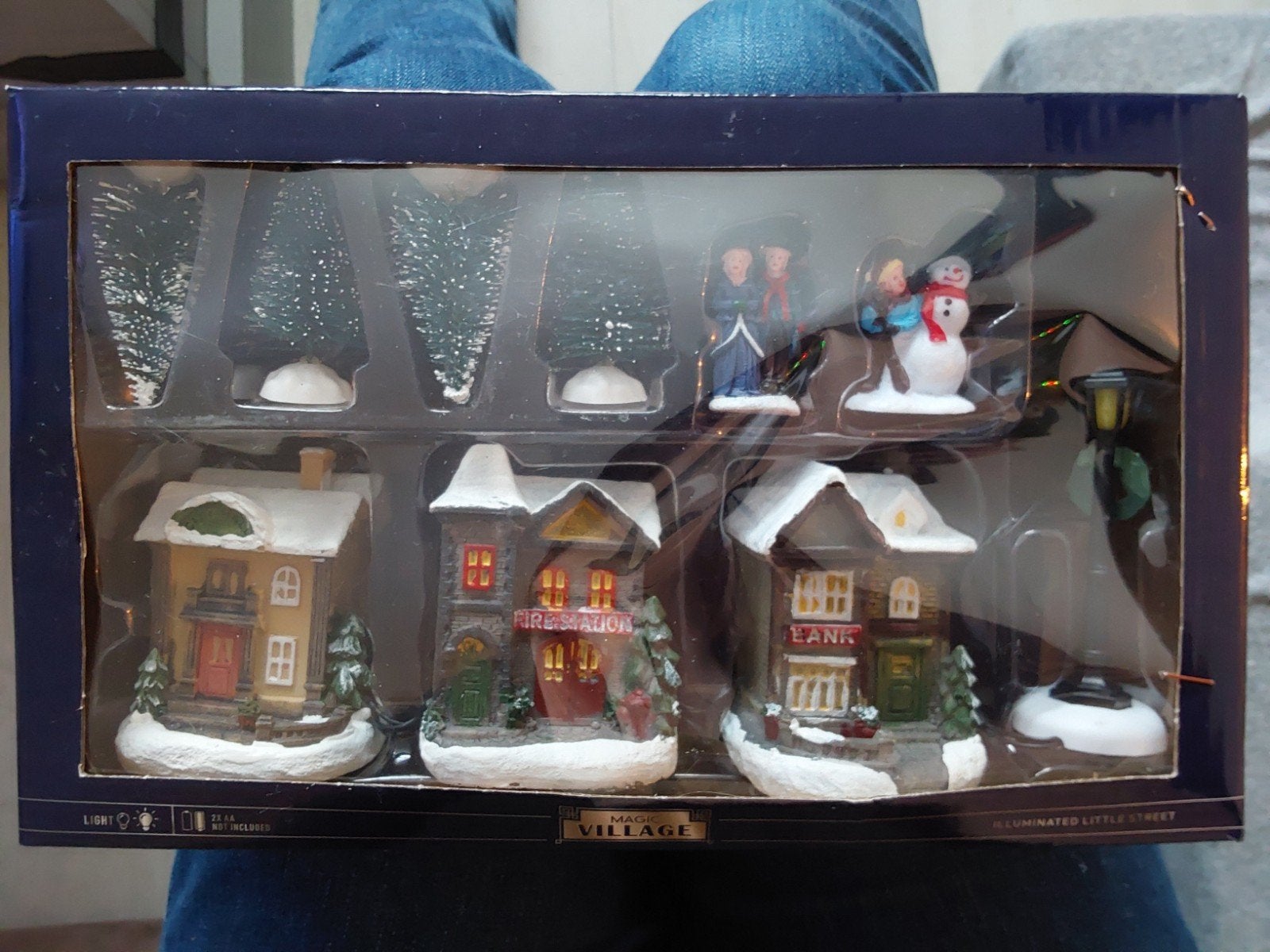 Kerst huisje met bootjes in  figuren, Ophalen of Verzenden, Zo goed als nieuw, Poppenhuis