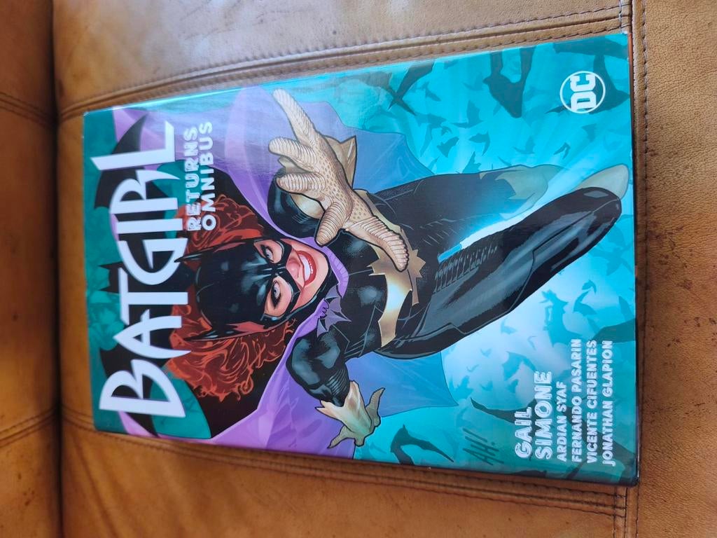 Batgirl returns omnibus (OOP), Eén comic, Ophalen, Zo goed als nieuw, Amerika