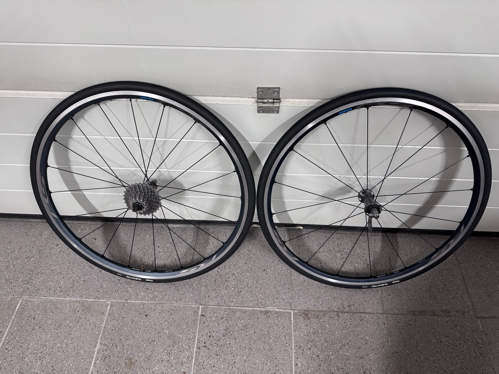 NieuweShimano WH-RS500 wielen met Vittoria Rubino Pro banden, Ophalen, Nieuw, Racefiets, Wiel