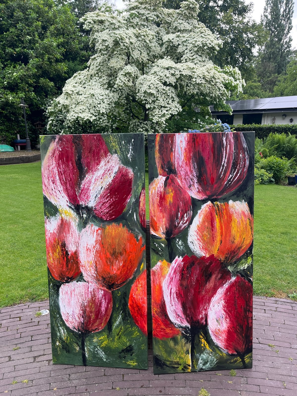 Groot schilderij met tulpen - 2 panelen (60x140 cm elk), Ophalen of Verzenden
