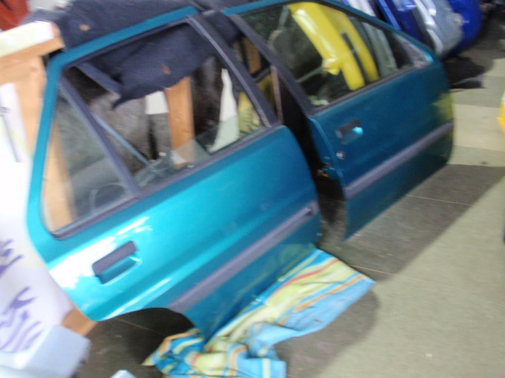 Deuren rechts 5-deurs model Peugeot 106 groen+ achterklep., Ophalen, Gebruikt, Deur, Rechts