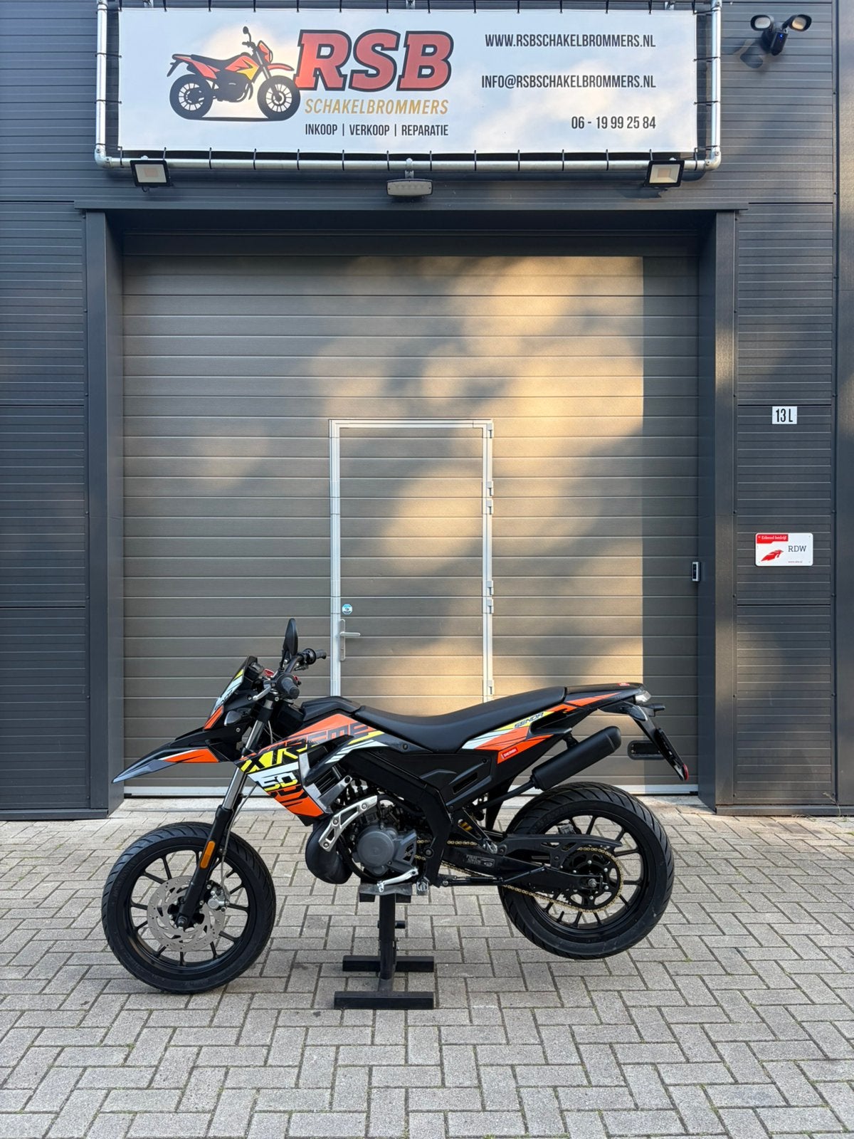 Derbi Senda SM 50 X-Treme Euro4 2018 hele nette staat!, Fietsen en Brommers, Ophalen, 6 versnellingen, Derbi, .