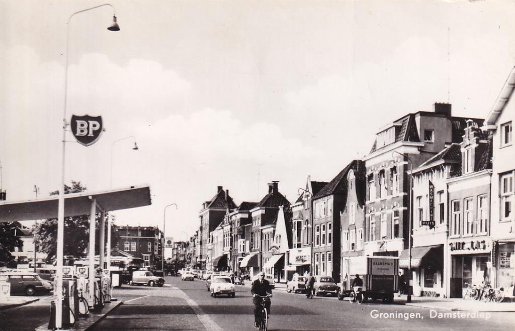 710H Groningen, Damsterdiep, tankstation benzinepomp BP, Ophalen of Verzenden, 1960 tot 1980, Ongelopen, Groningen