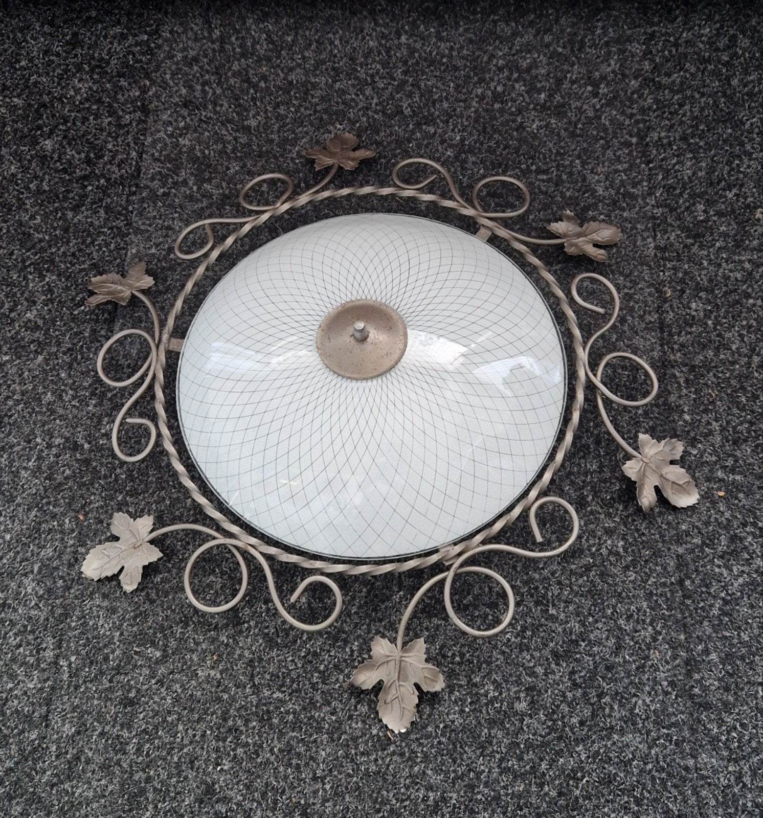 Vintage Plafondlamp Melkglas met Smeedwerk, Ophalen, Gebruikt, Vintage, Meerkleurig