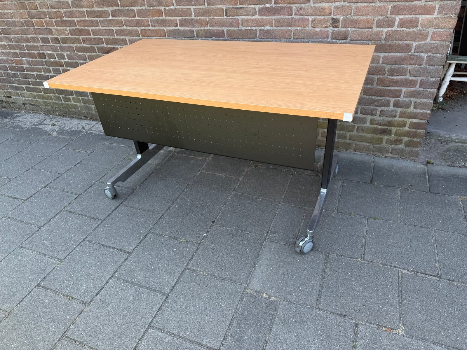 Wiesner Hager Opklapbare Bureau/ Vergadertafel op Wielen, Ophalen, Gebruikt