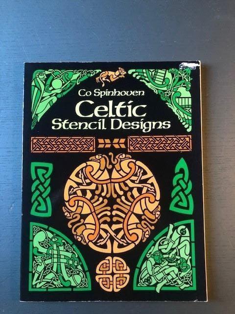 Boek " Celtic Stencil Designs " door Co Spinhoven € 8,00, Gelezen, Ophalen of Verzenden, Co Spinhoven, Borduren en Naaien