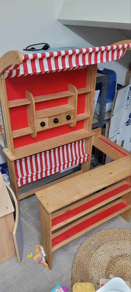 Kinder winkel, Ophalen, Poppenhuis