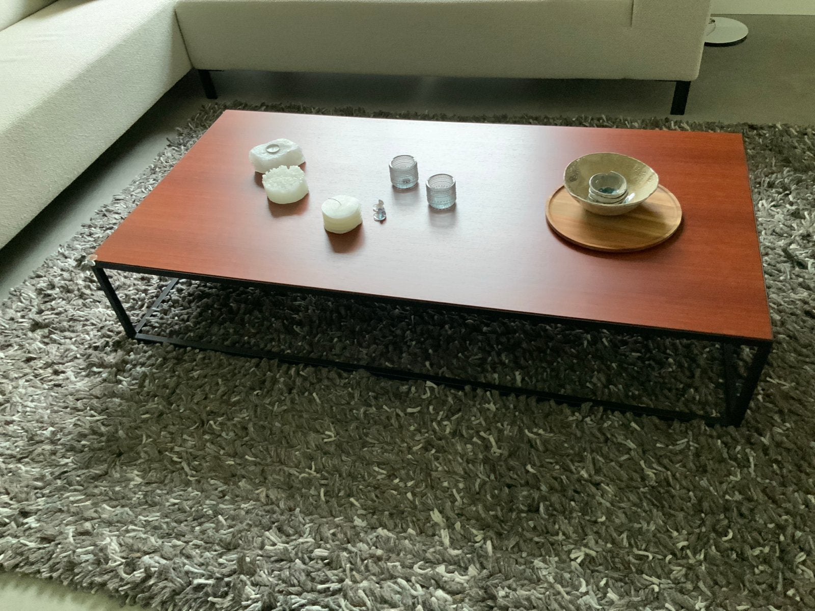 Moderne salontafel op maat: houtfineer & zwart staal, Ophalen, Modern design, 50 tot 100 cm, Zo goed als nieuw