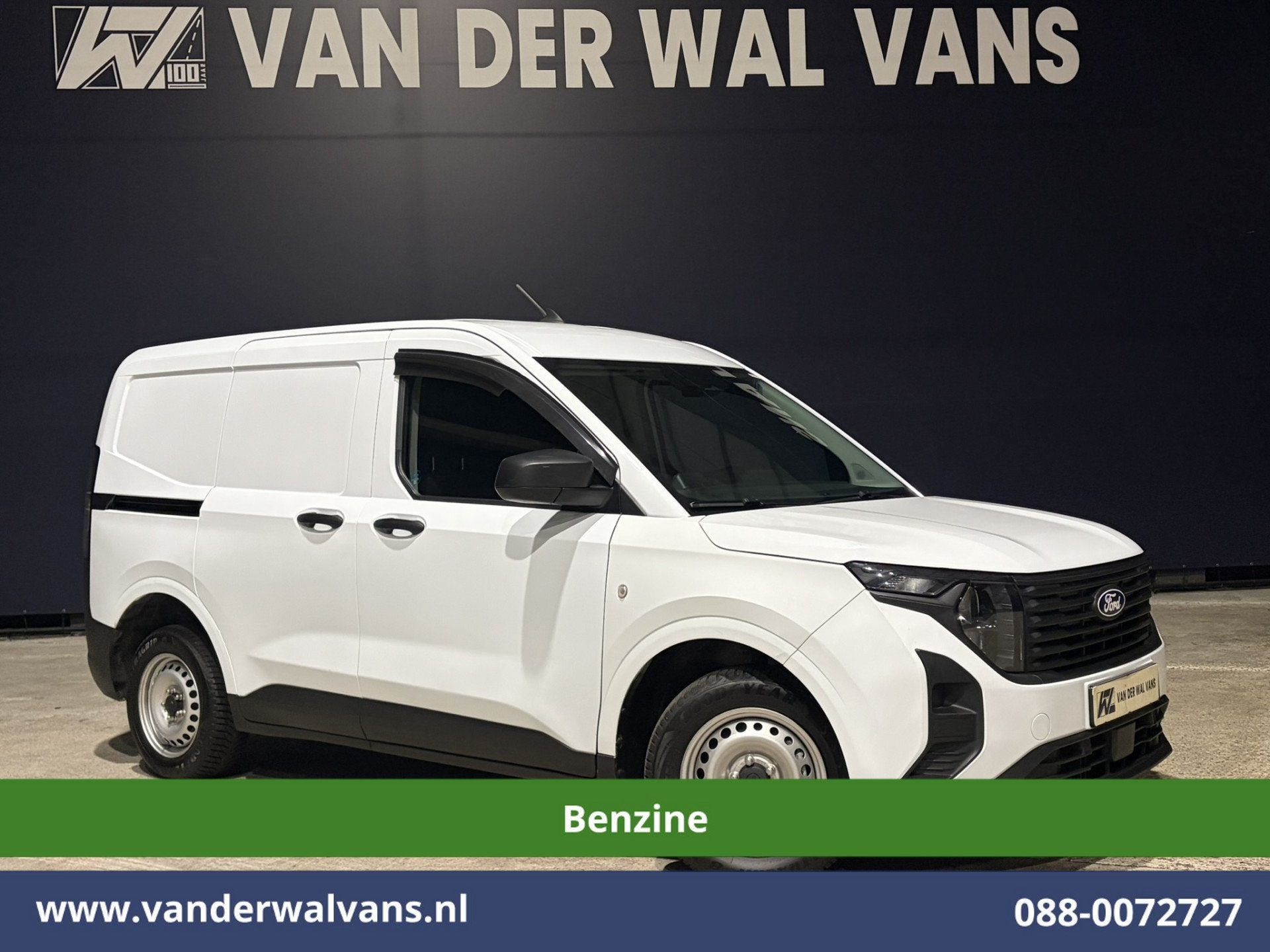 Ford Transit Courier 1.0 Trend 101pk Benzine L1H1 Euro6 Airc, Auto's, Voorwielaandrijving, Dealer onderhouden, Gebruikt, Wit