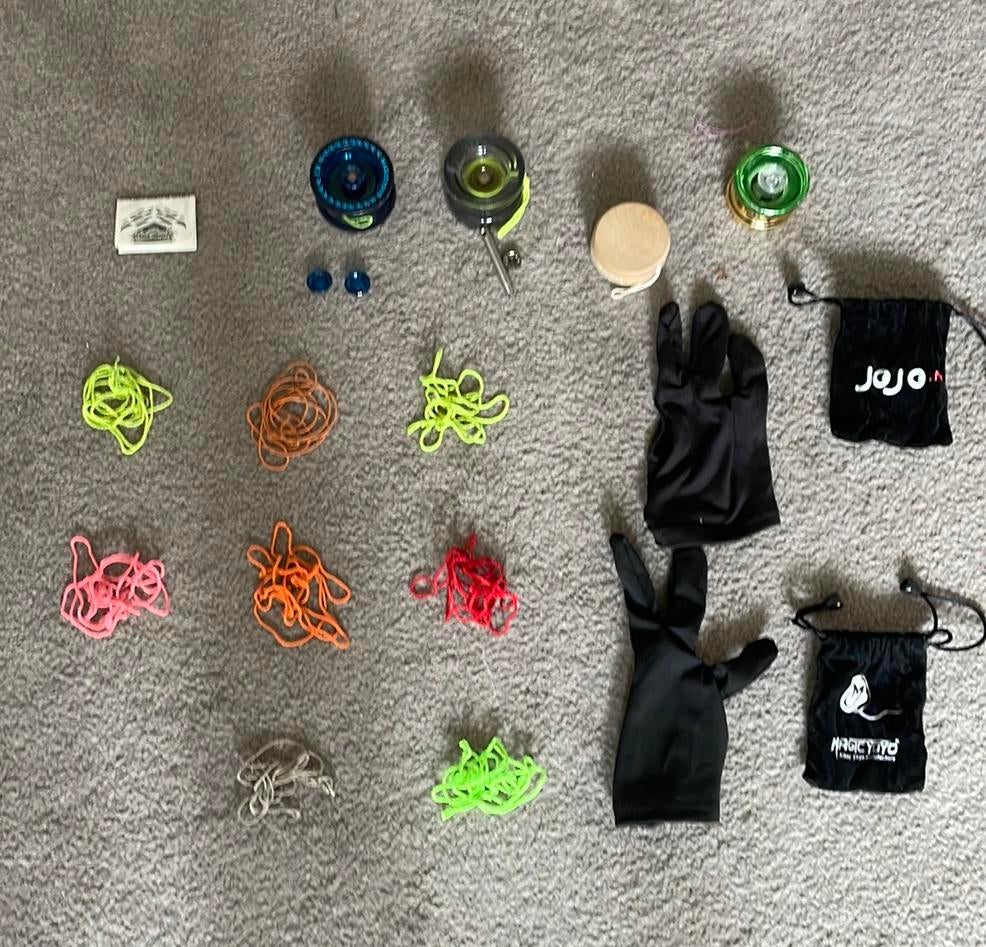 Diverse jojo’s + accessoires, Ophalen, Zo goed als nieuw