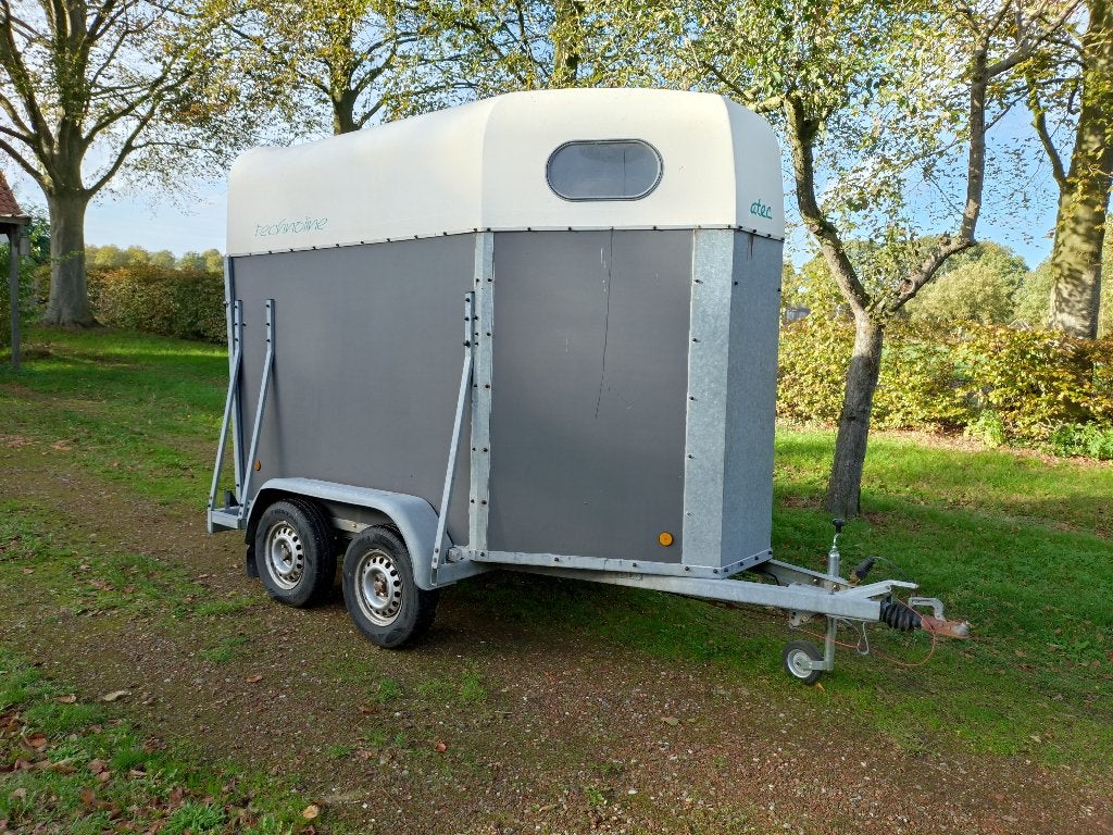 Atec 2-paardstrailer Technoline, Ophalen, Gebruikt, Hout, 2-paards trailer