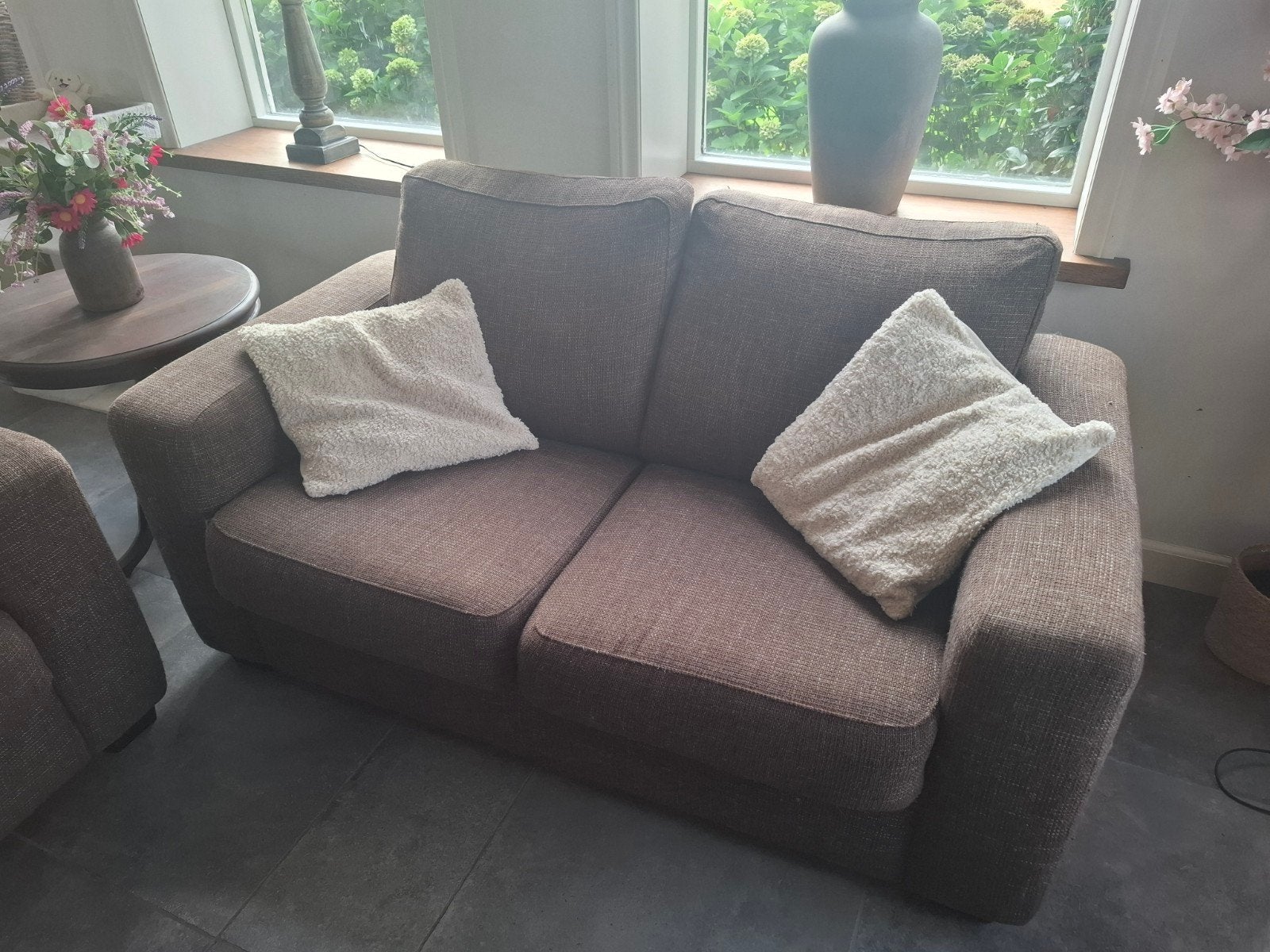 Comfortabele bruine banken set (2- en 3-zits), Huis en Inrichting, Ophalen, Modern, Comfortabel, Gebruikt, 75 tot 100 cm
