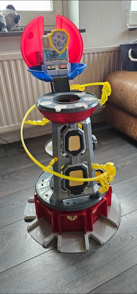 Paw patrol uitkijktoren met voertuigen en poppetjes!, Kinderen en Baby's, Speelgoed | Actiefiguren, Ophalen, Zo goed als nieuw
