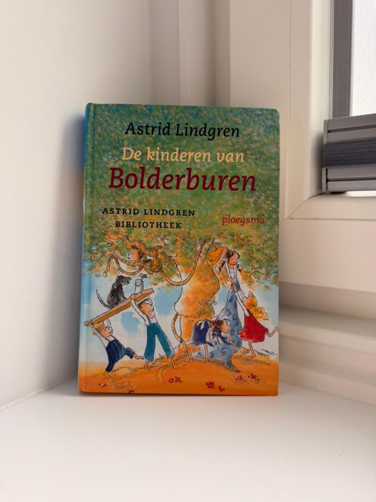 De kinderen van Bolderburen - Astrid Lindgren, Ophalen of Verzenden, Gelezen, Fictie algemeen