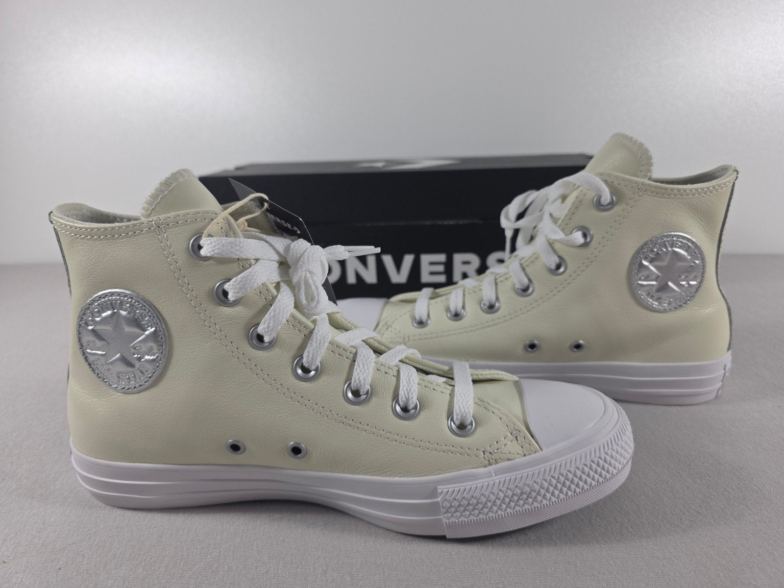 Converse Chuck Taylor Hi Leer Crème Zilver Nieuw Maat 39, Kleding | Dames, Schoenen, Overige kleuren, Verzenden, Nieuw, Sneakers of Gympen