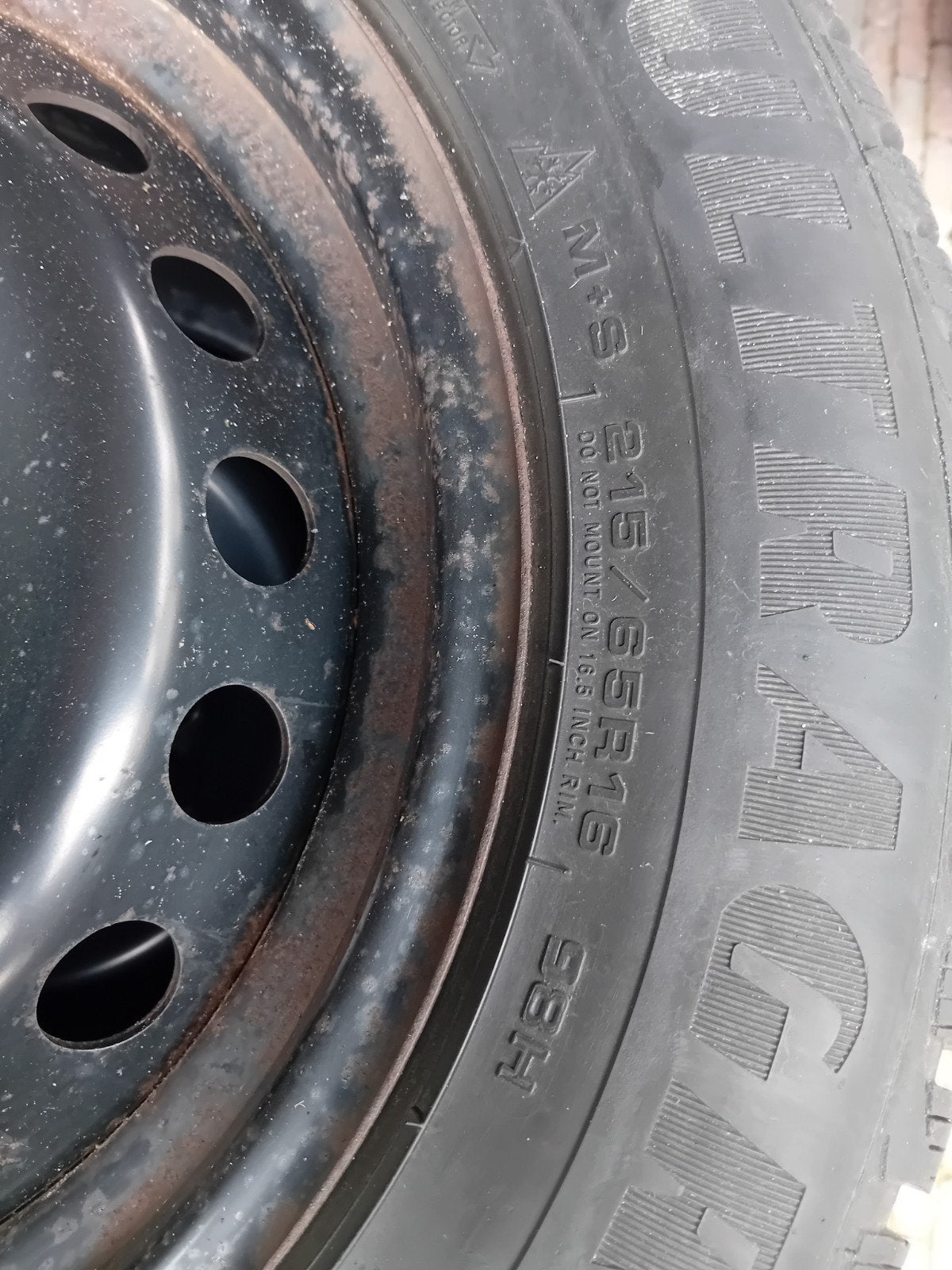 Winterbanden met velgen voor Nissan Qashgai, Ophalen