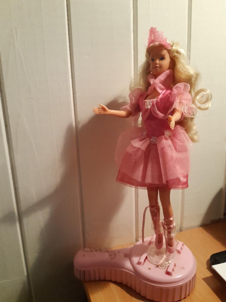 Simba Pop  Dansende Barbie, Verzamelen, Poppen, Ophalen of Verzenden, Gebruikt, Pop