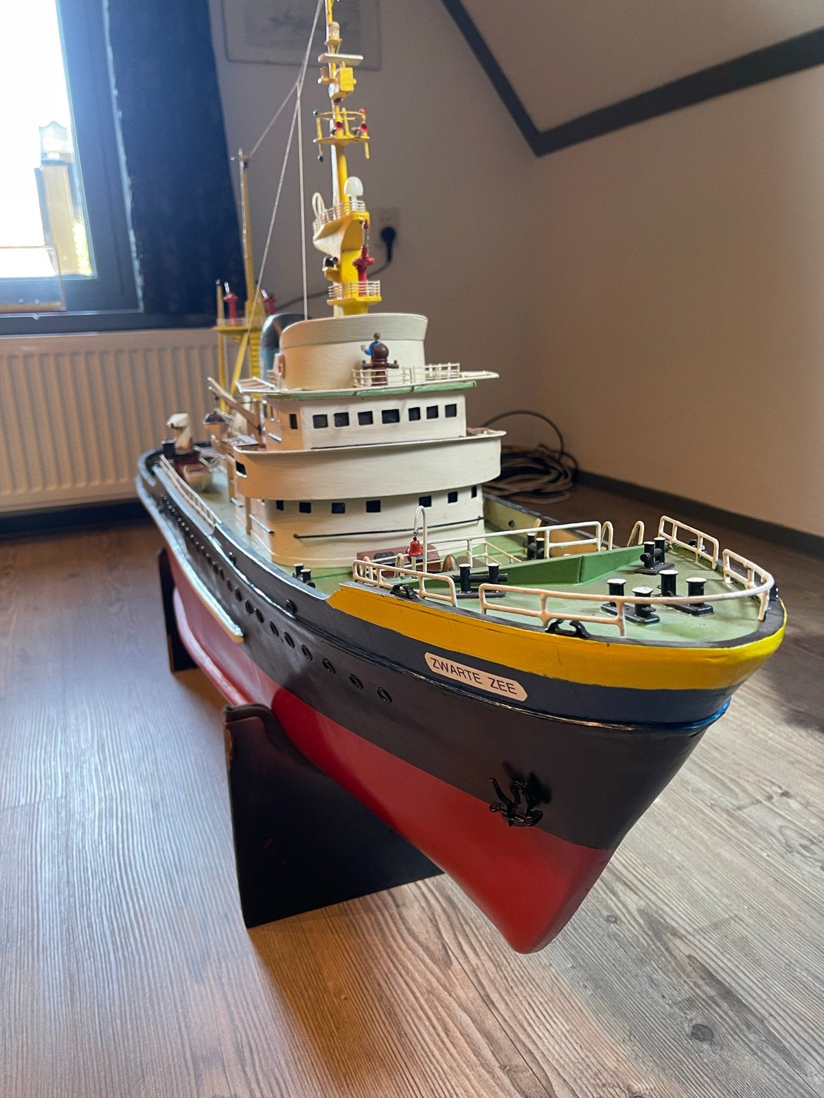 Modelsleper Zwarte Zee 1:50, Hobby en Vrije tijd, Modelbouw | Boten en Schepen, Ophalen, Zo goed als nieuw, 1:32 tot 1:50, Overige merken