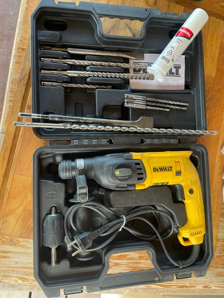 DeWalt D2503 Boorhamer 710W  incl koffer etc– Goede Staat, Boor- en/of Breekhamer, Ophalen of Verzenden, Variabele snelheid, Gebruikt