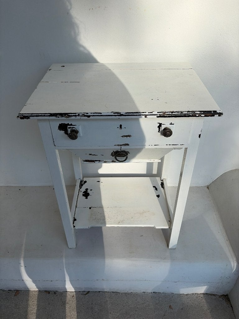 Antiek tafeltje hal, Huis en Inrichting, Gebruikt, Ophalen of Verzenden, Eikenhout, Ik denk grenen of eikenhout