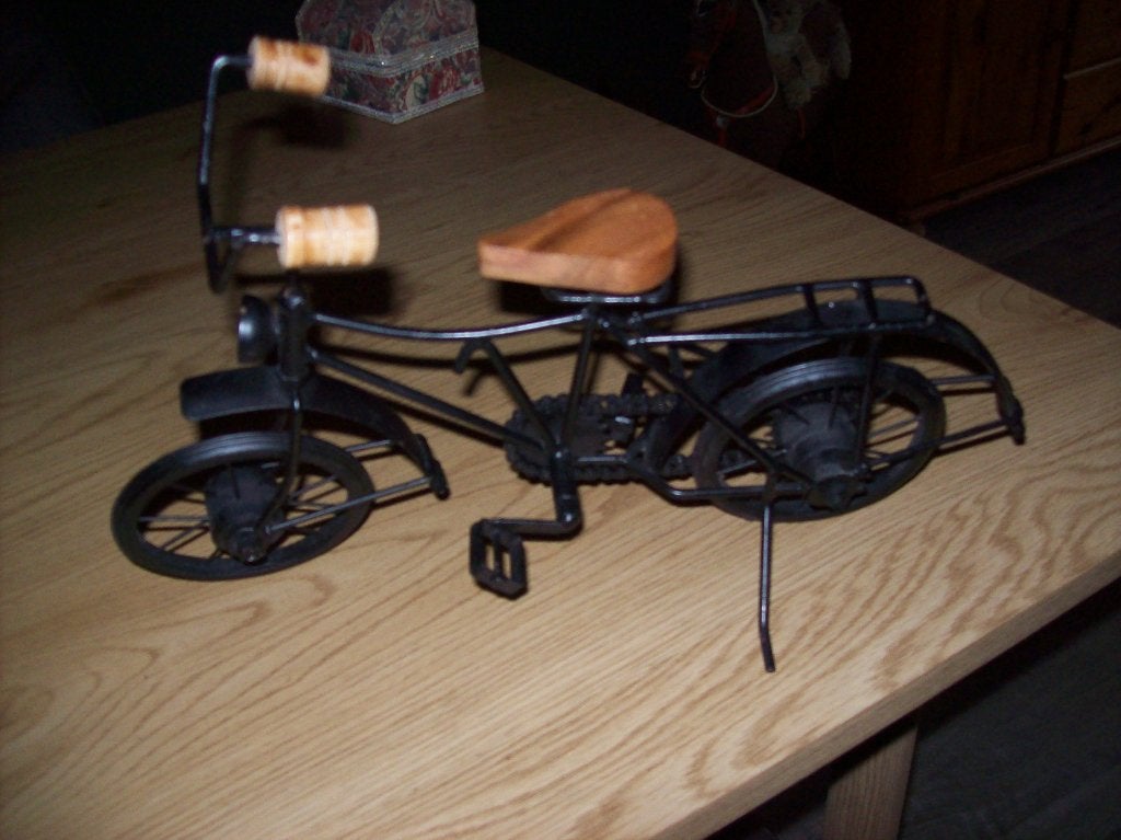 mooie geen lichtgewicht sierfiets metaal/hout 36lang ,21Hoog, Ophalen