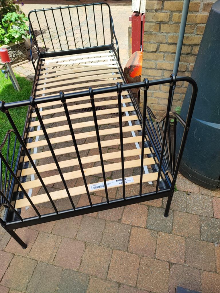 Zwarte metal Bed met lattenbodem 80x200, Huis en Inrichting, Ophalen, Gebruikt, Eenpersoons, Zwart