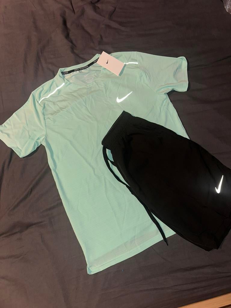 Nike Dri-FIT Set Mint Green | Reflective Details, Maat 48/50 (M), Nieuw, Ophalen of Verzenden, Groen