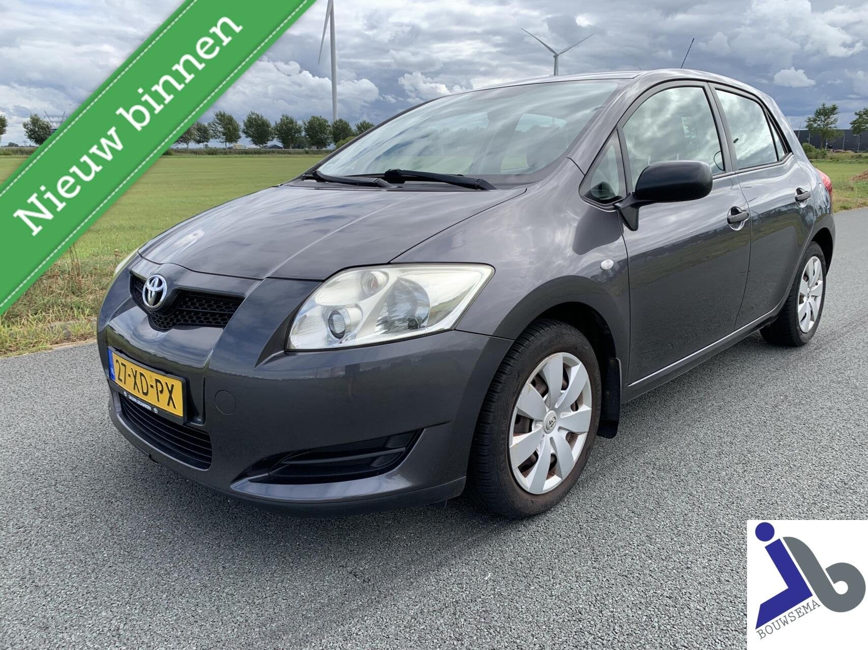 Toyota Auris 1.6-16V Airco, Trekhaak, 5 drs, 2e eigenaar NL, Voorwielaandrijving, 450 kg, Gebruikt, 4 cilinders