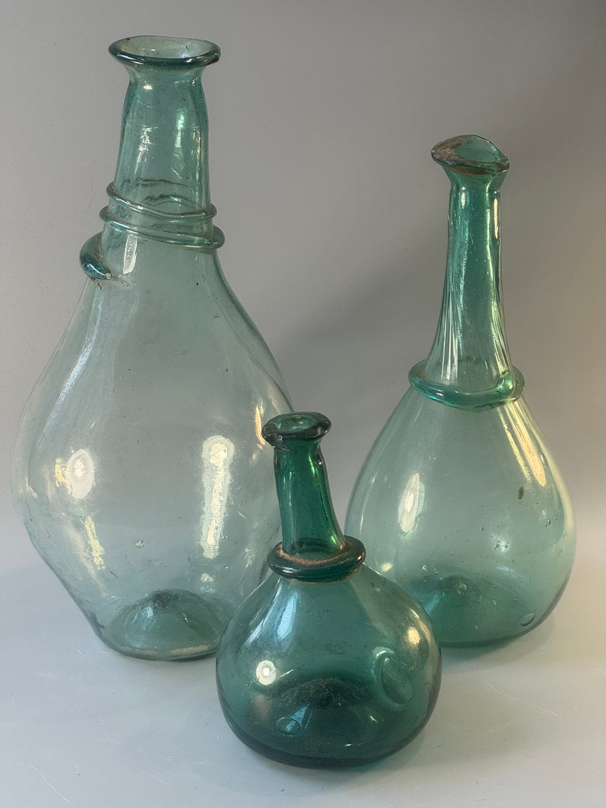 Set  van drie  glazen flessen, 19e eeuw., Ophalen of Verzenden