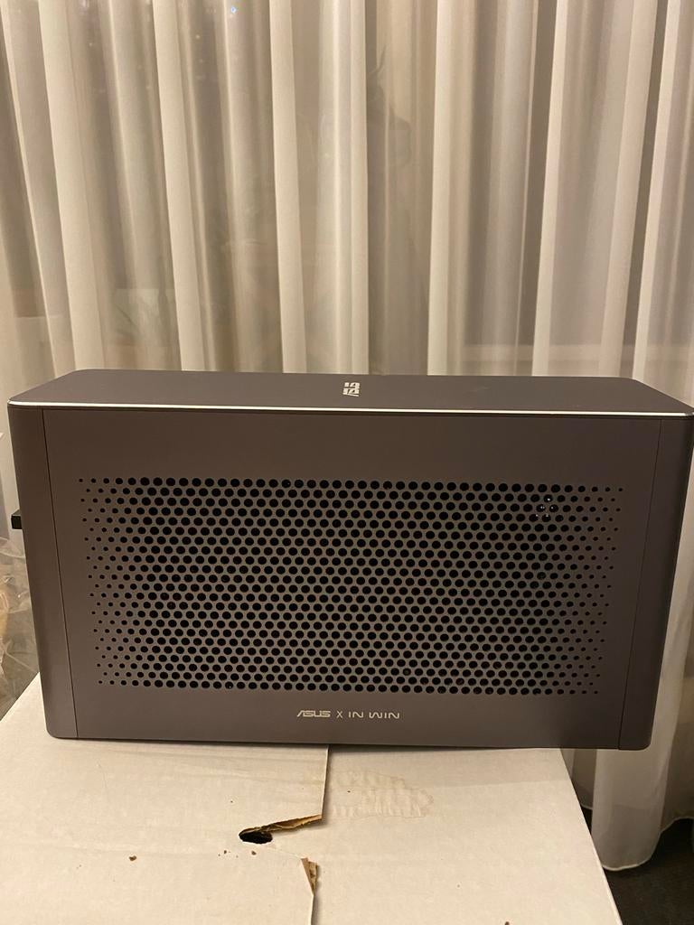 ASUS XG Station Pro, Ophalen of Verzenden, Zo goed als nieuw
