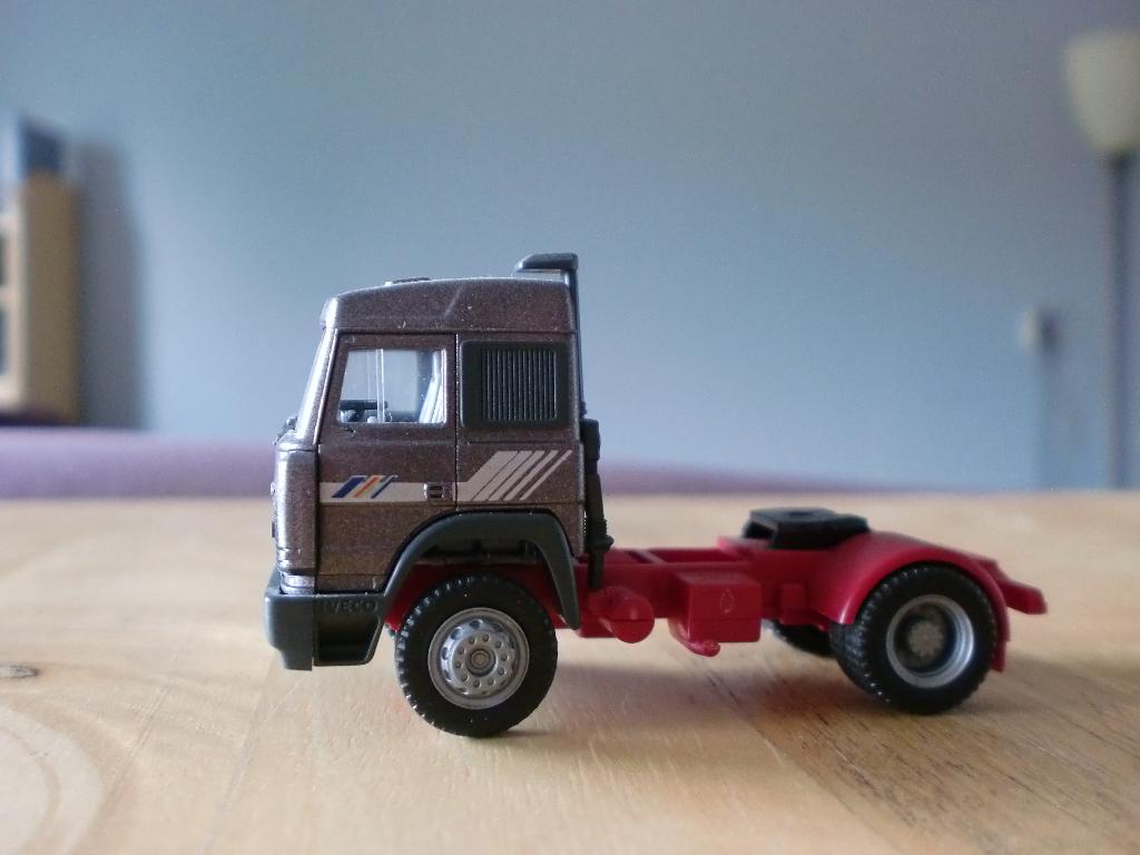 Iveko 480 trekker / truck 1:87, Ophalen of Verzenden, Gebruikt, Bus of Vrachtwagen, Overige merken