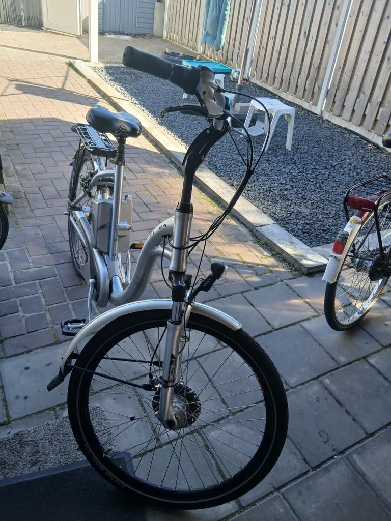 Flyer e bike ondersteund tot 30kmph, Ophalen