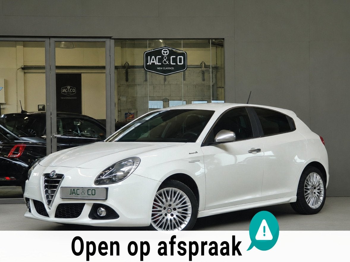 Alfa Romeo Giulietta 1.4 T Sportiva, Voorwielaandrijving, Gebruikt, Zwart, 4 cilinders