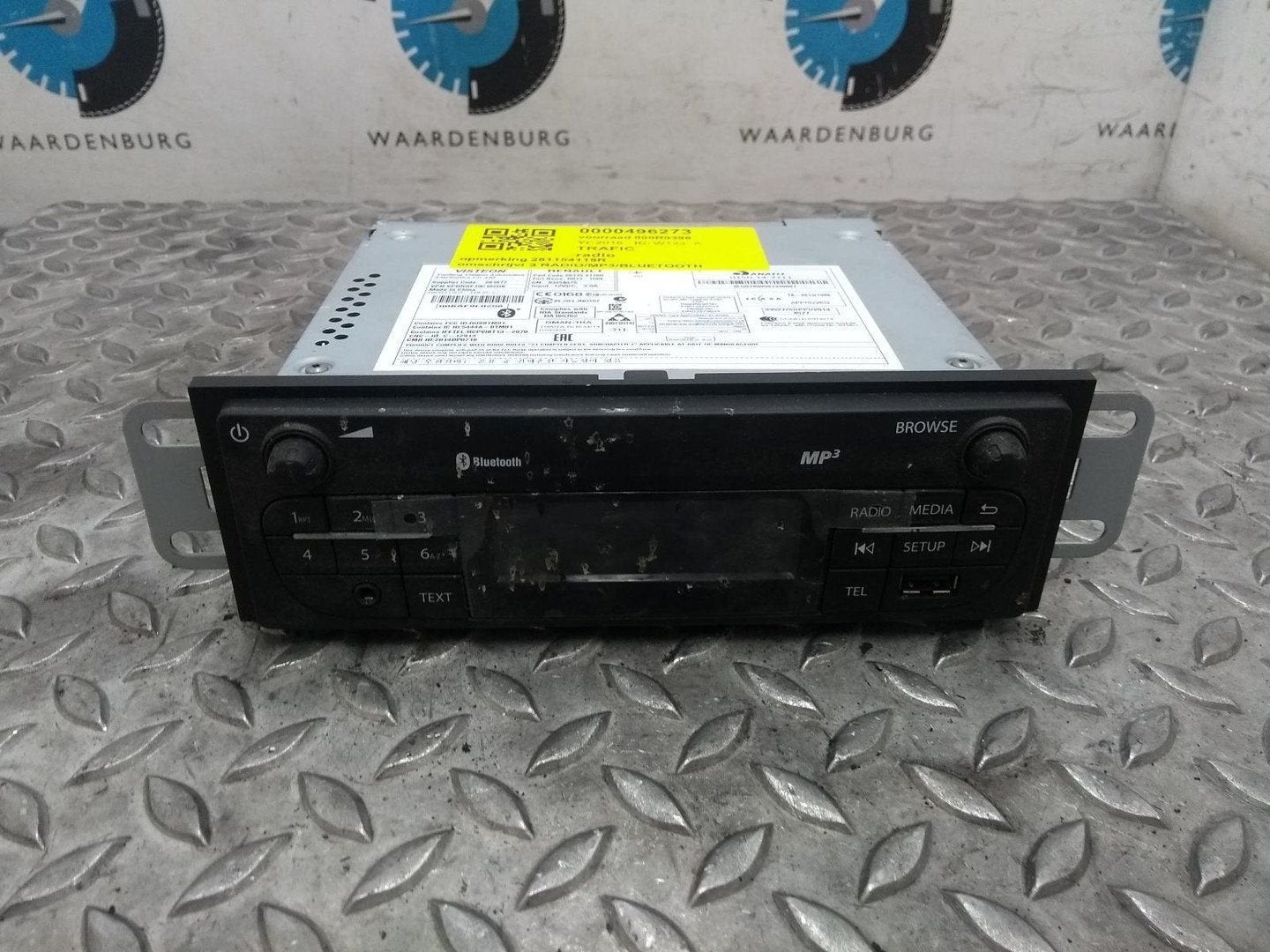RENAULT TRAFIC RADIO 2016, Ophalen of Verzenden, Gebruikt, ARN erkend