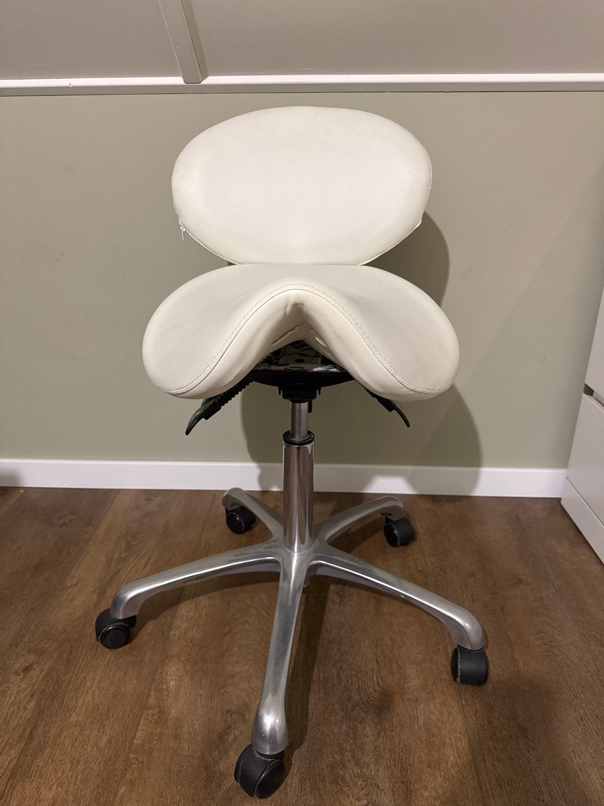 Ergonomische Zadelkruk met Rugleuning - Wit, Ophalen, Gebruikt, Wit, Bureaukruk