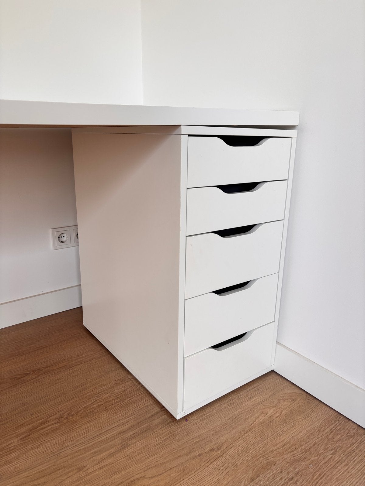 Ikea bureau met ladekastje en 2 poten, Ophalen, Gebruikt, 150 cm, Met lades
