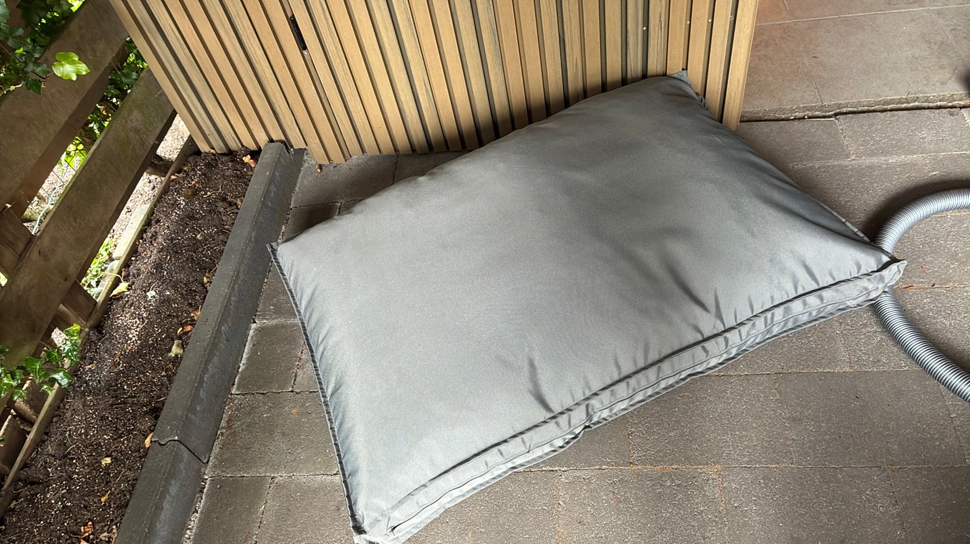 Palletkussen Baza als nieuw, Ophalen, Zo goed als nieuw